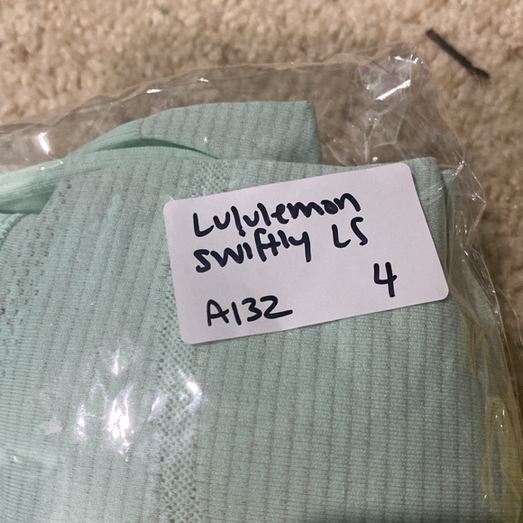 Lululemon Mint Green Long Sleeve Swiftly Shirt Sz 4 - Picture 9 of 9